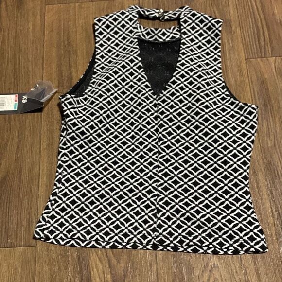 Mossimo black white diamond print crop top keyhole back sleeveless shirt - Picture 5 of 8
